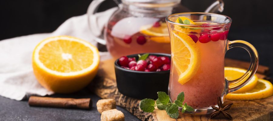 glass-with-fruity-flavor-tea